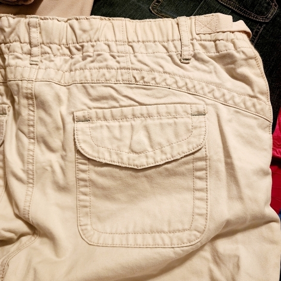 Old Navy Maternity Low Waist Cropped Khaki Pants Women's Size 8 Adjustable Waist - Picture 5 of 11